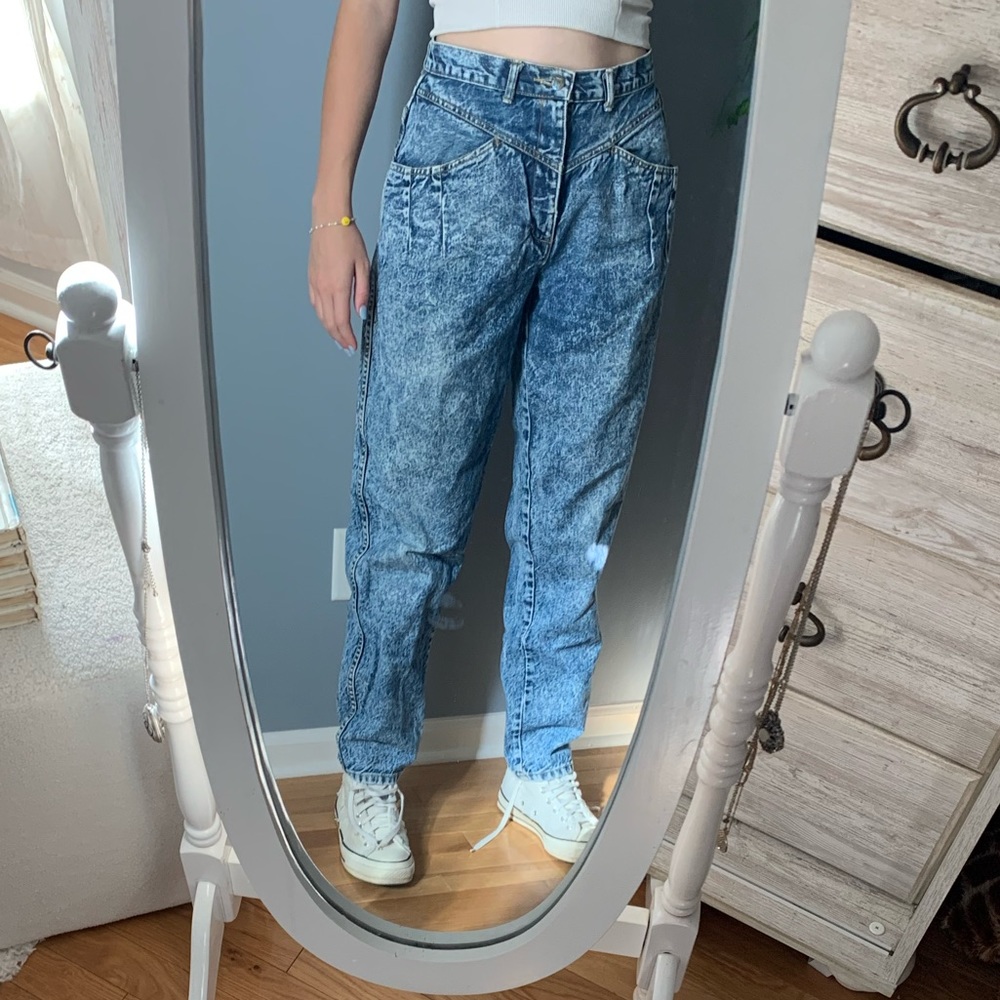 Vintage, Guess, acid-wash jeans. Size 32. Baggy fit